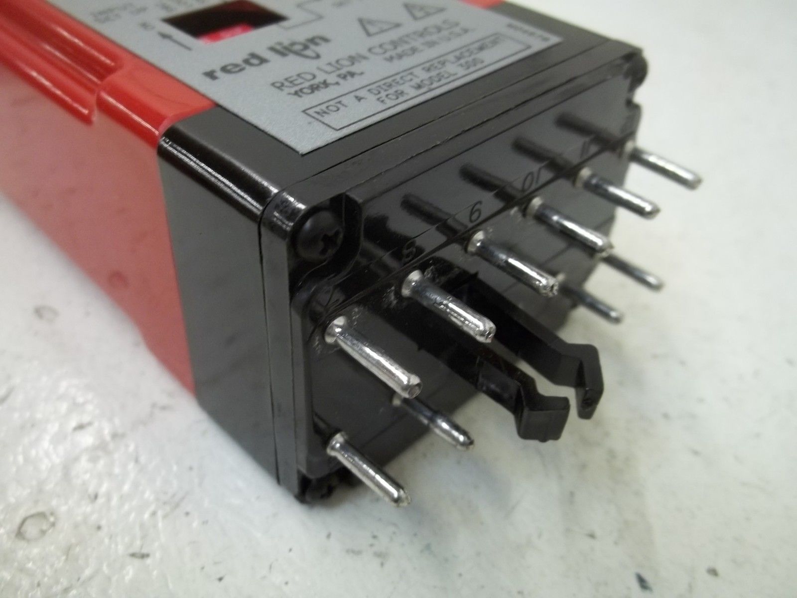 RED LION CONTROLS PRS10101 PLUG-IN SPEED SWITCH RELAY NSNP
