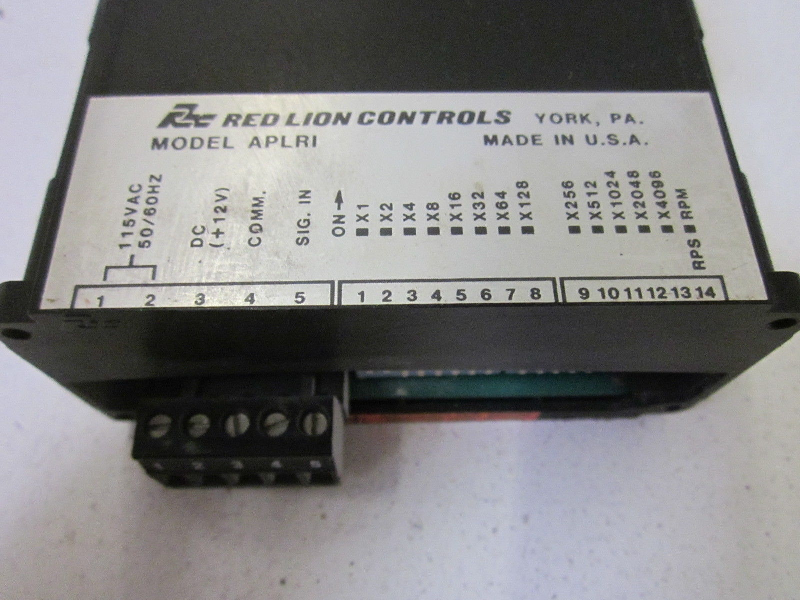 RED LION CONTROLS APLR1600/5292 PANEL METER UNMP