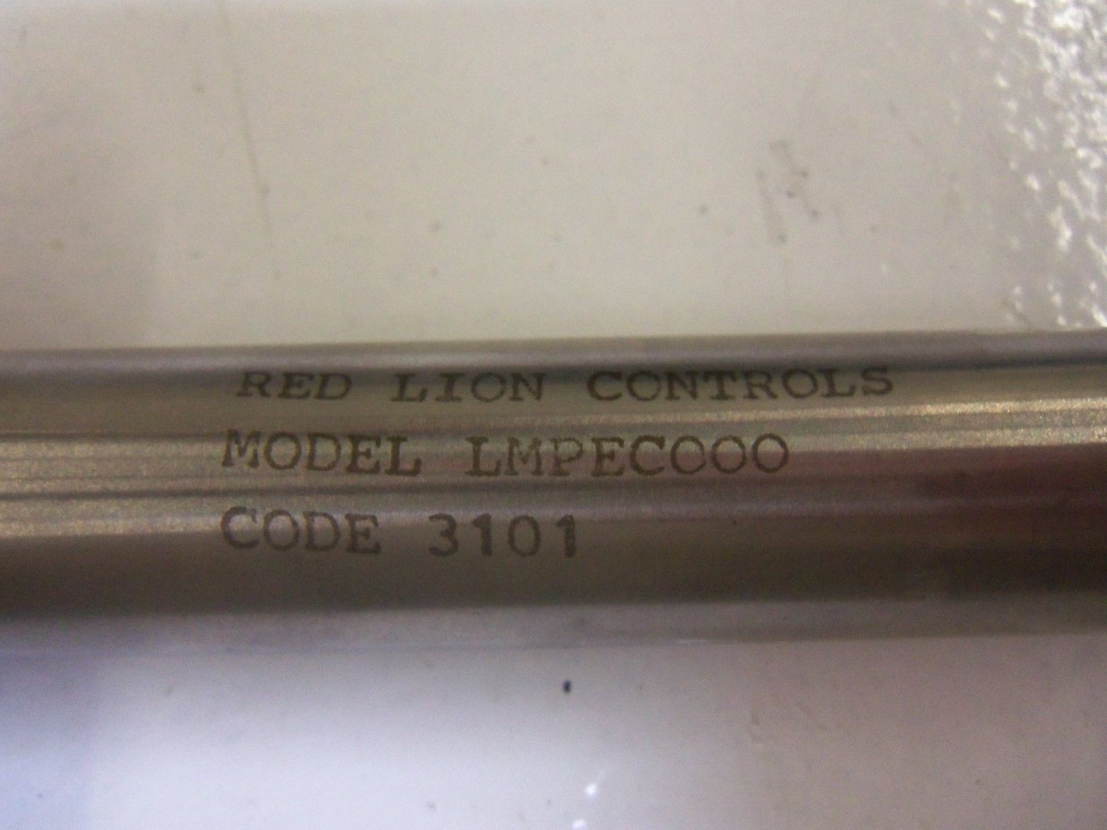 RED LION CONTROLS LMPEC000 LOGIC MANGETIC PICKUP EMITTER FOLLOWER UNMP