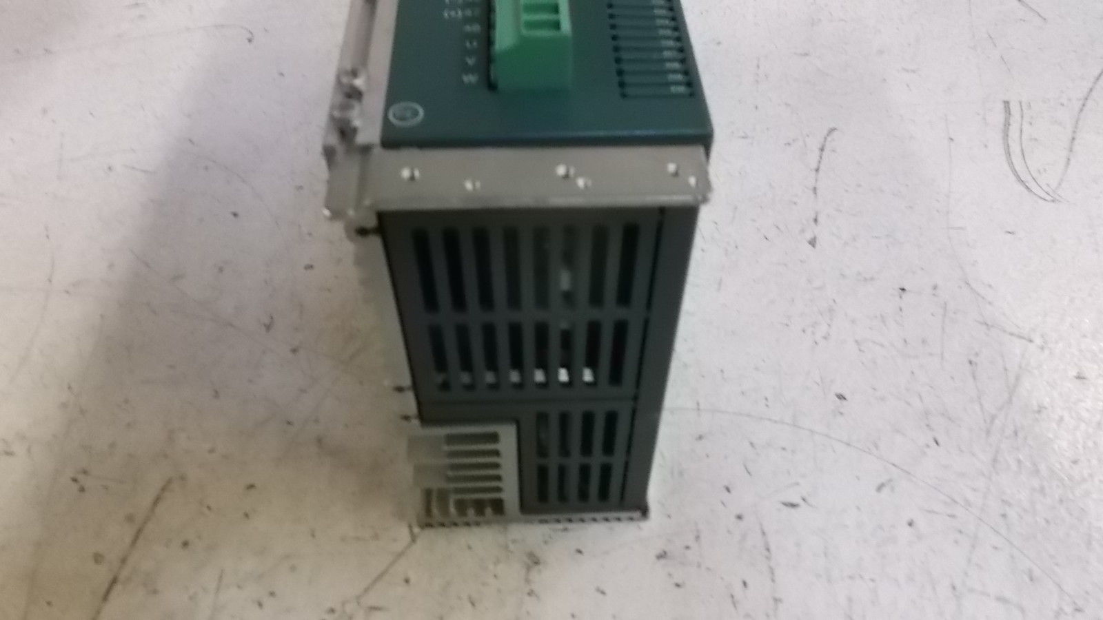 RELIANCE 31ER4060 GV3000E-AC003-AA-DBU AC DRIVE UNMP