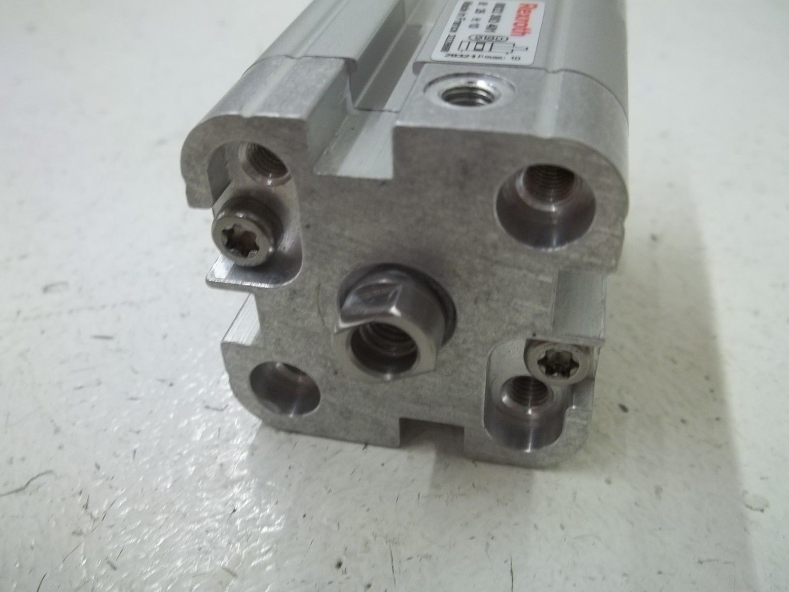 REXROTH 0822392401 PNEUMATIC CYLINDER UNMP