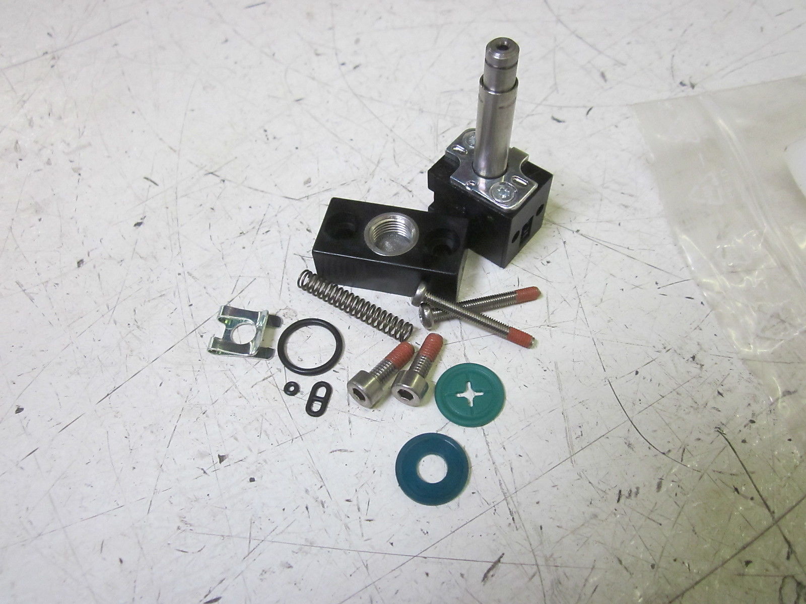 REXROTH 1 827 009 537 CYLINDER REPAIR KIT NSMP
