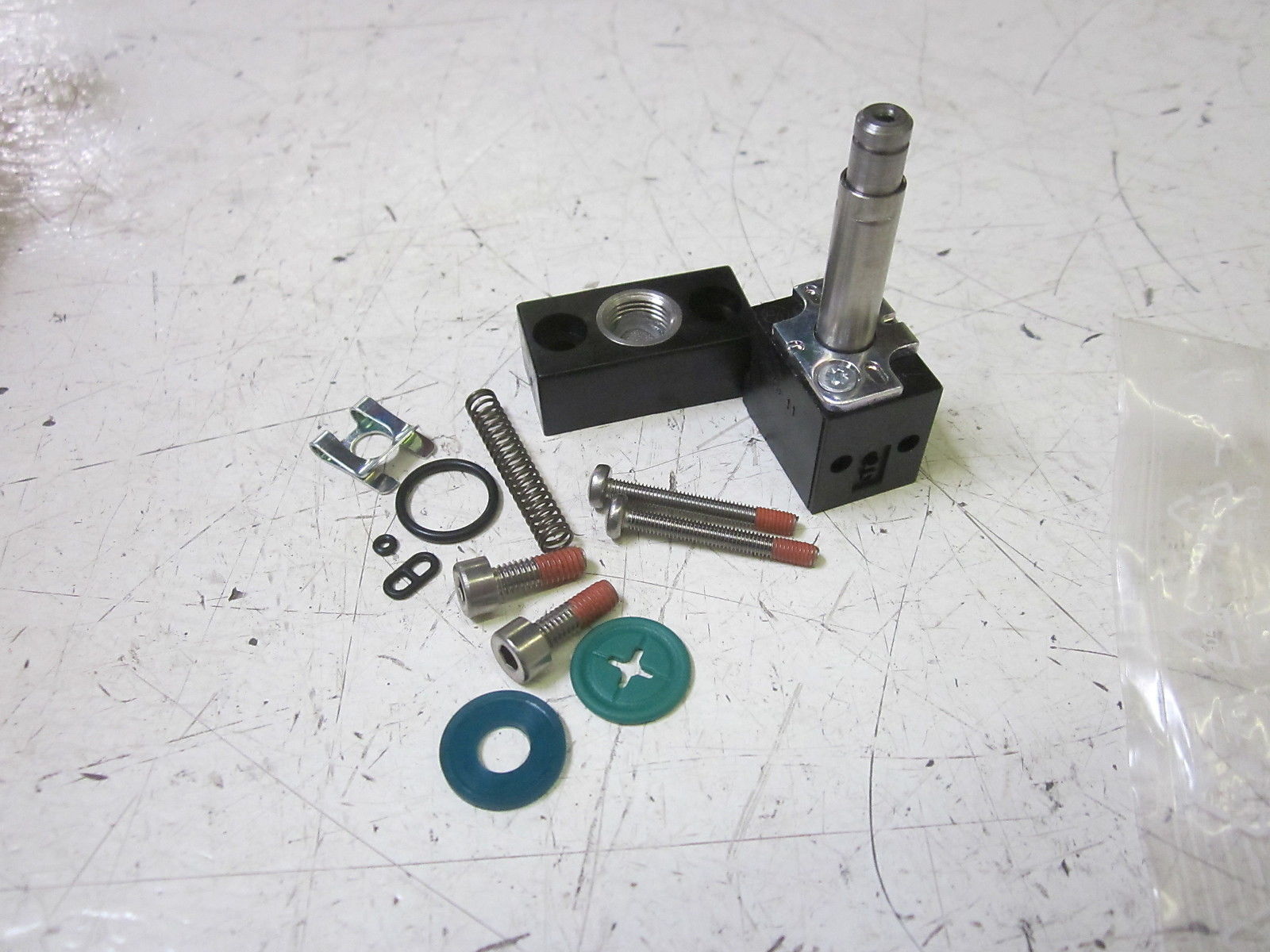 REXROTH 1 827 009 537 CYLINDER REPAIR KIT NSMP