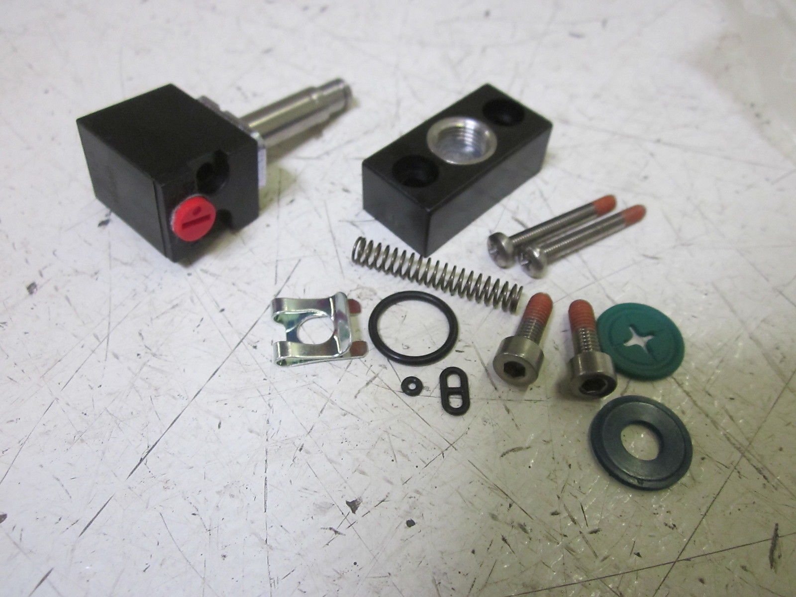 REXROTH 1 827 009 537 CYLINDER REPAIR KIT NSMP