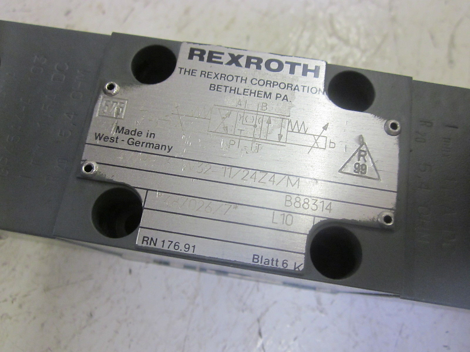 REXROTH 4WRE6W32-11/24Z4/M VALVE NSNP