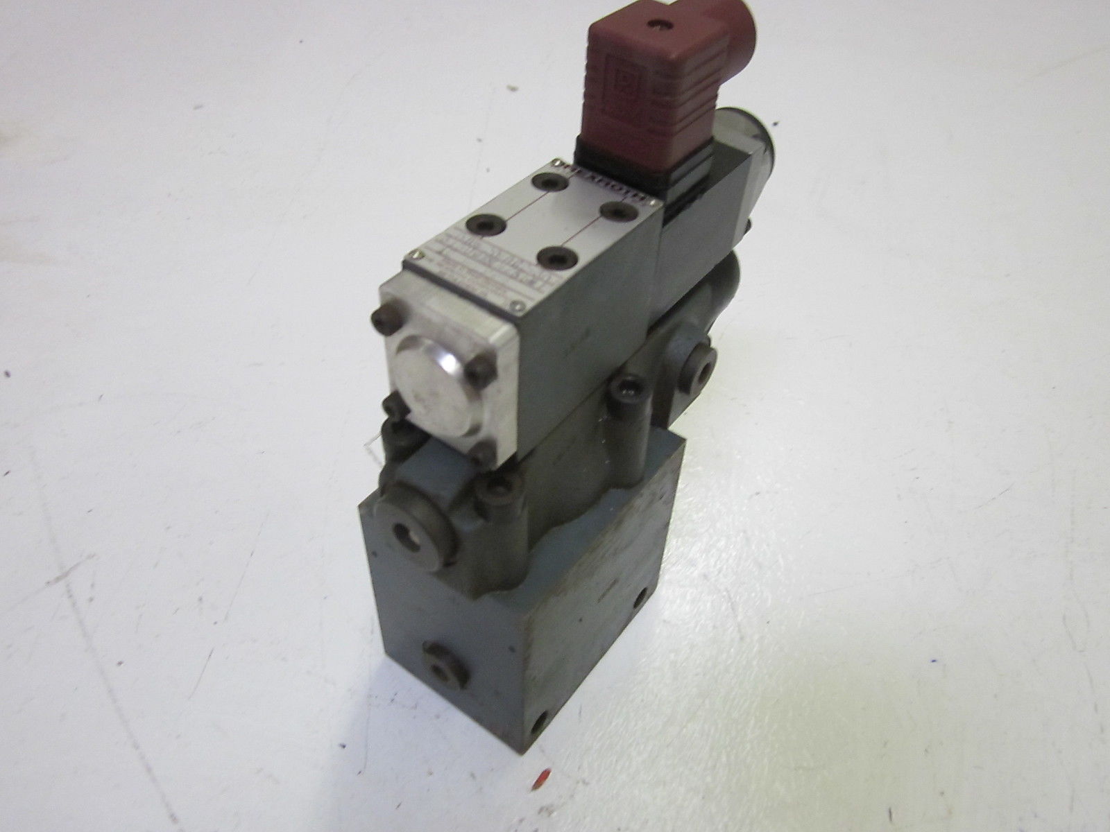 REXROTH DBW 20 BG2-301 315UGXXNZ55L1 VALVE  UNMP