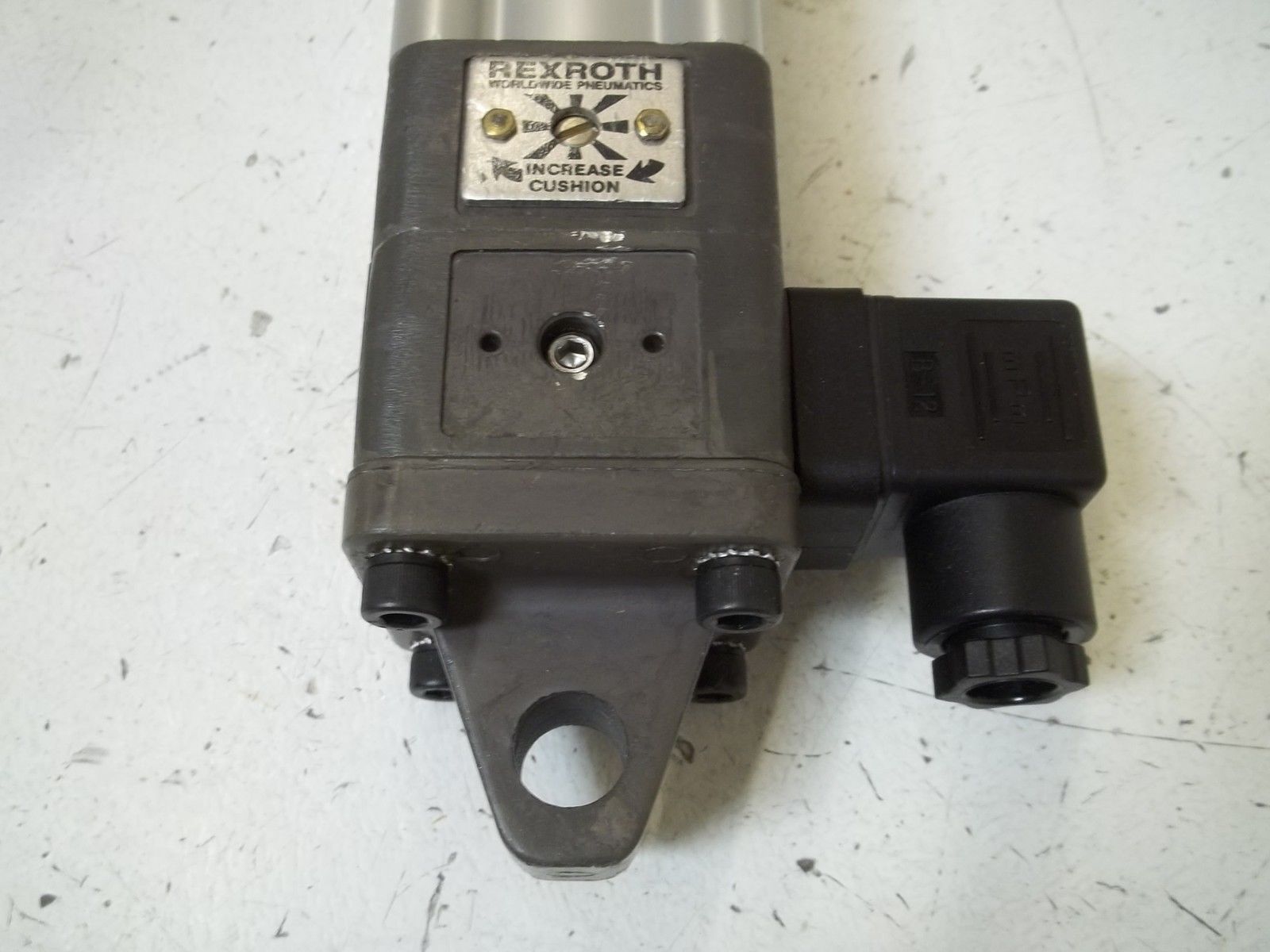 REXROTH  P-027802-030-60 1-1/2X6" NSMP