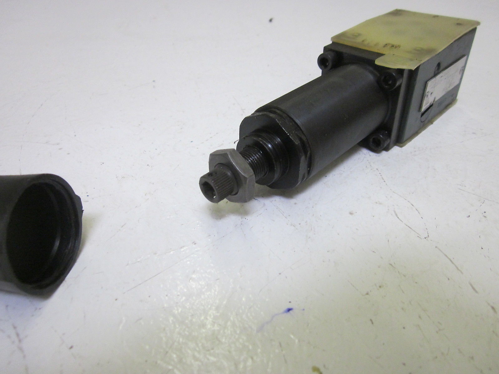 REXROTH ZDR 6 DA2-33/150Y UNMP