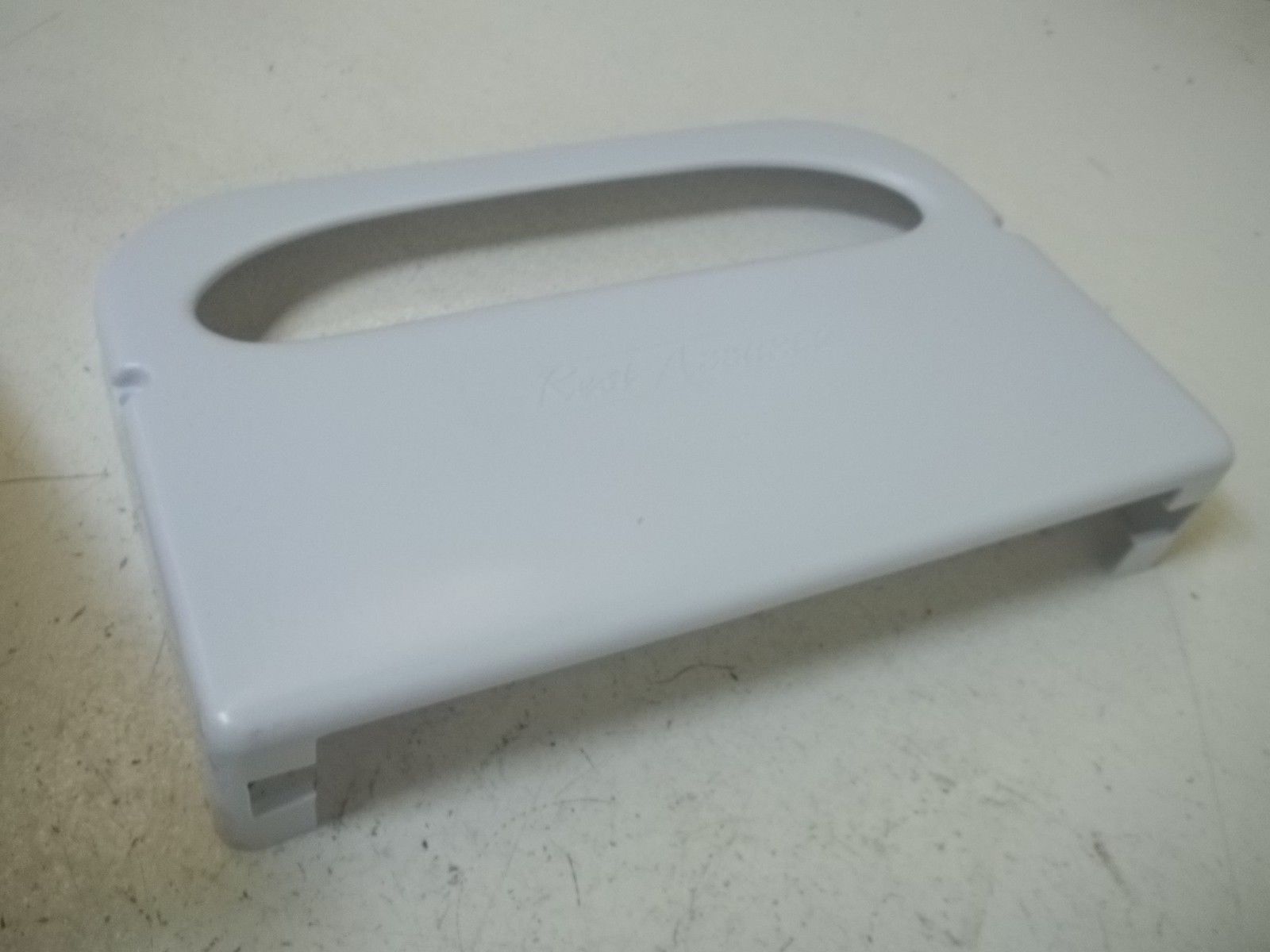 ROCHESTER 25132000 HALF FOLD TOILET SEAT COVER DISPENSER(WHITE) NSMP