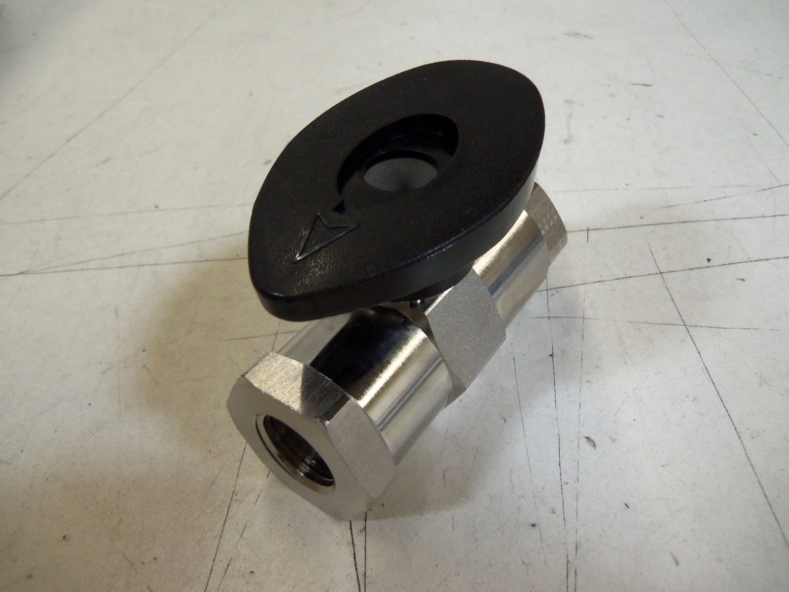 ROTOBALL 72 SERIES 2-WAY LOW PROFILE BALL VALVES 7222F8Y * NEW NO BOX*