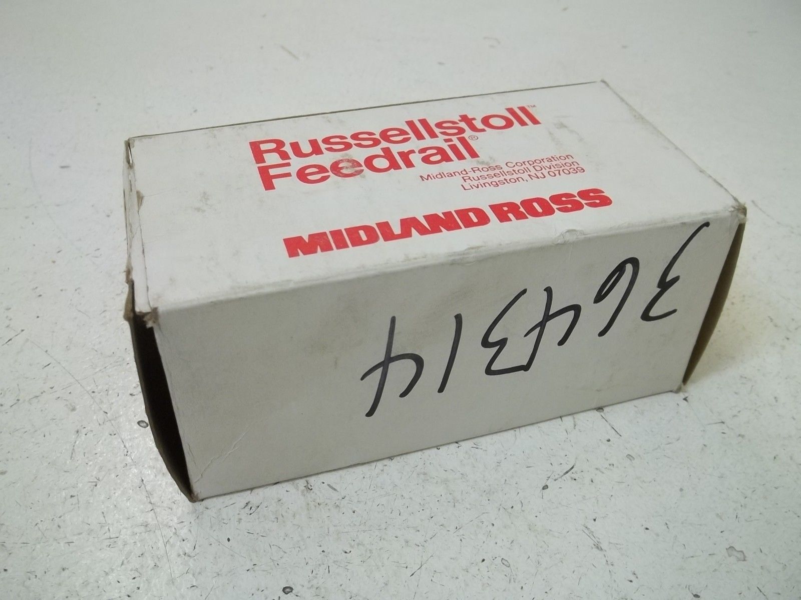 RUSSELLSTOLL 3934 CONNECTOR *NEW IN BOX*