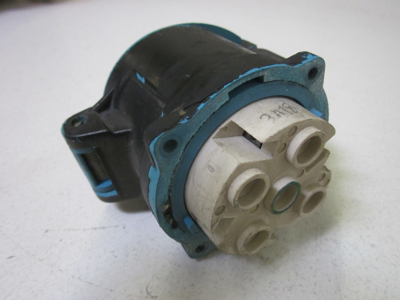 RUSSELLSTOLL 3F0404 UNMP