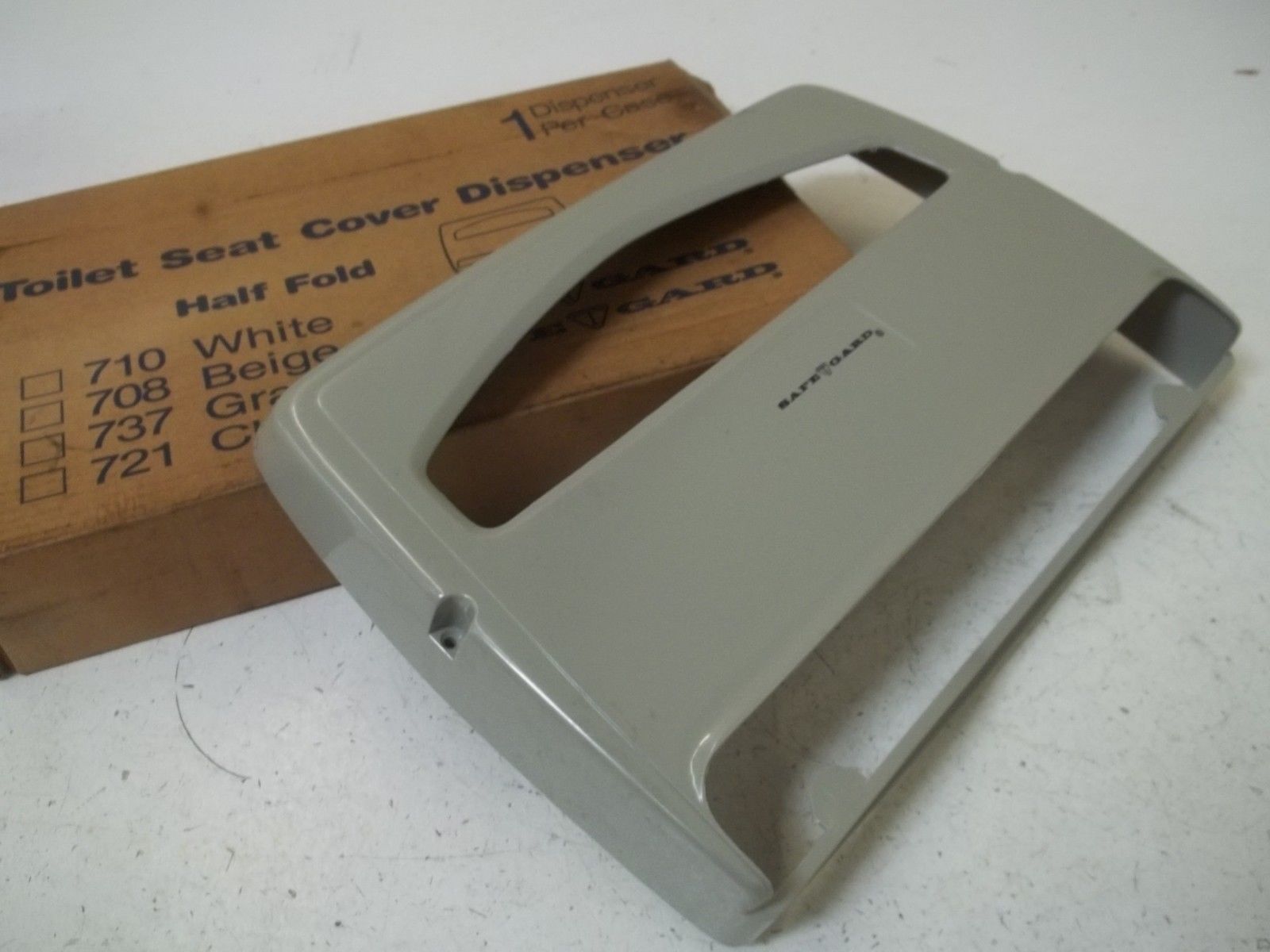 SAFE GUARD 737 TOILET SEAT COVER DISPENSER(GRAY) NSMP