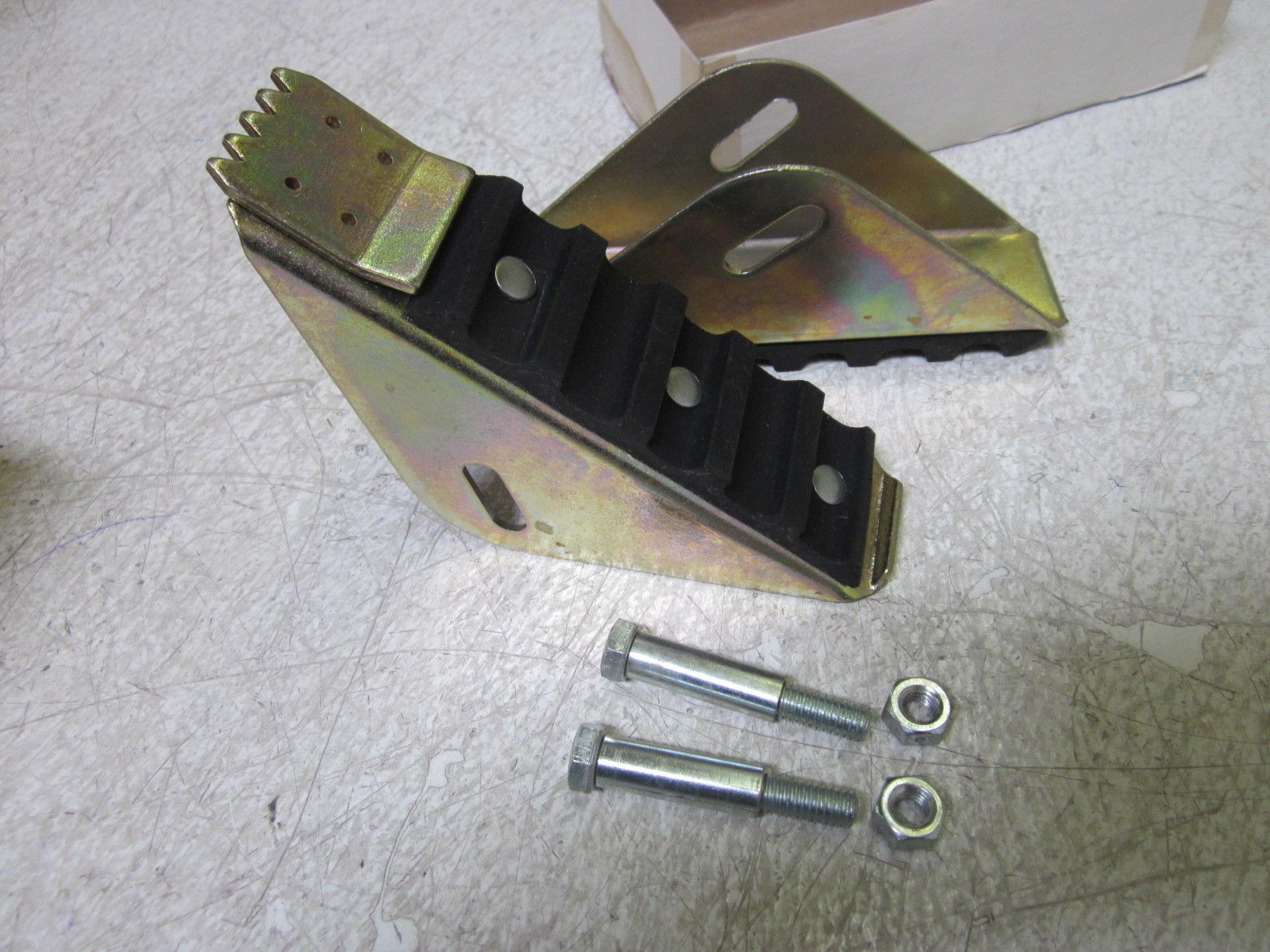 SAFETY LADDER SHOES NSMP