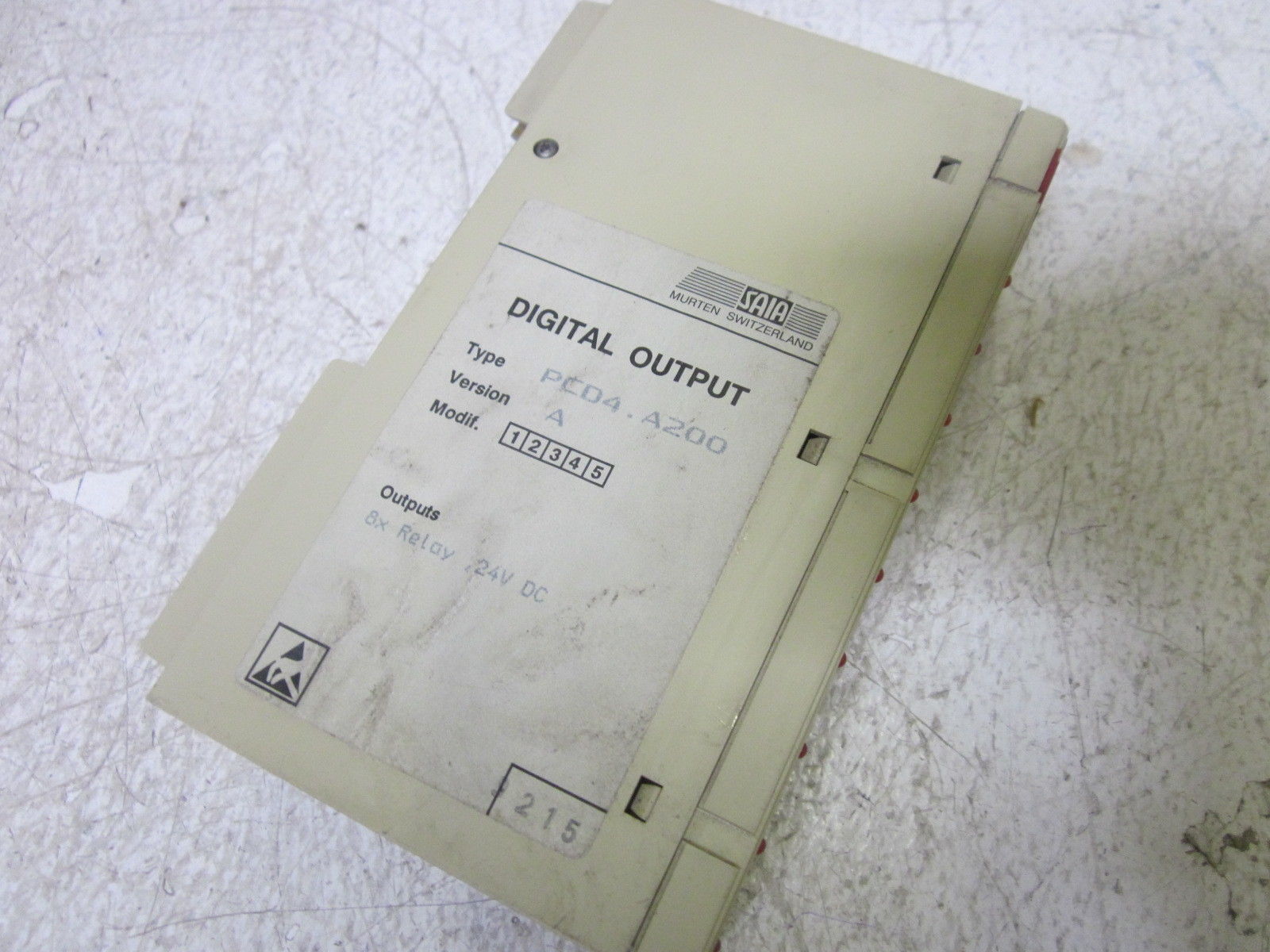 SAIA PCD4.A200 DIGITAL OUTPUT UNMP