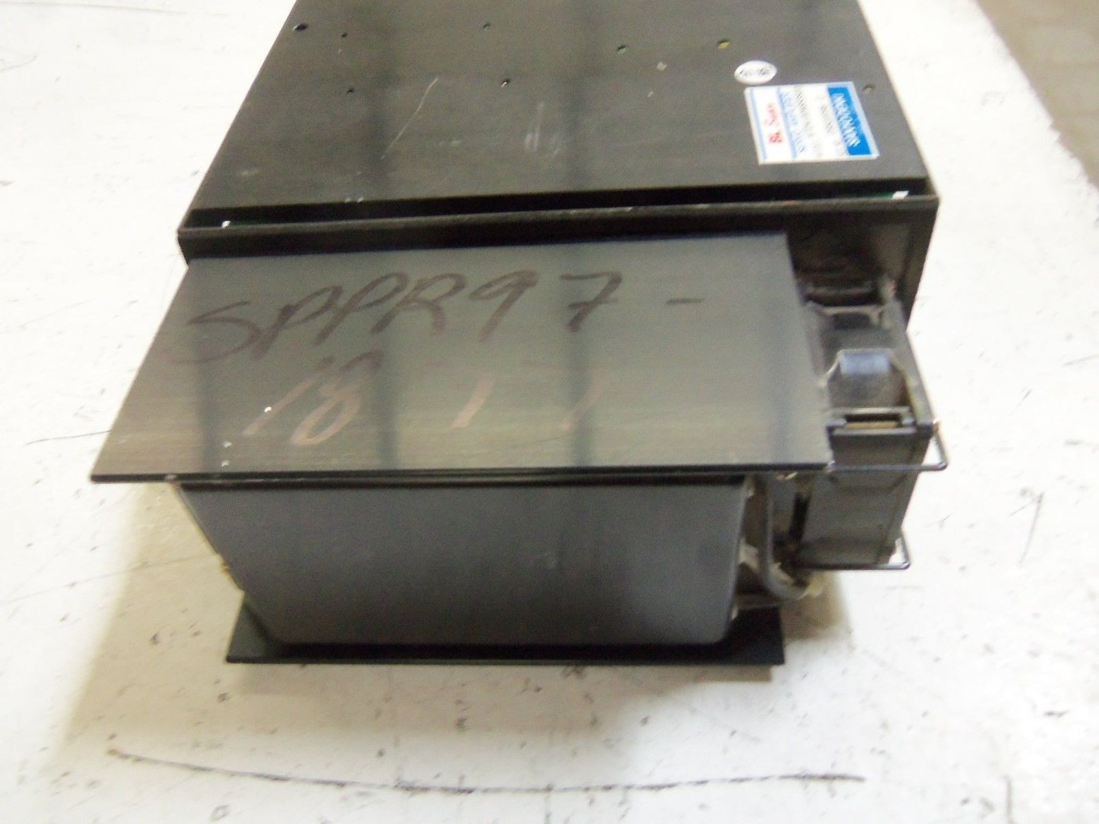 SANYO DENKI 67ZA100A853S00 SERVO AMPLIFIER UNMP