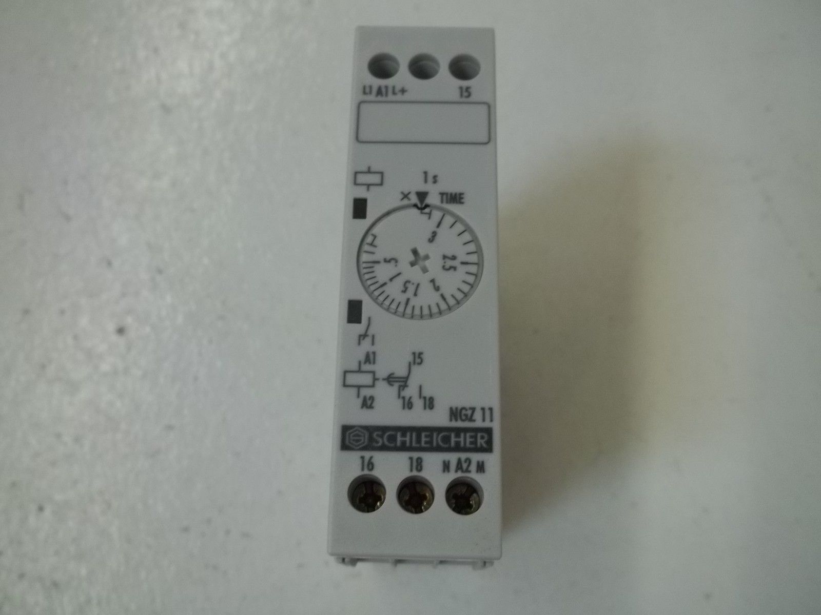 SCHLEICHER ZG1W1A1-32-76-00A TIMER TYPE NGZ11 0.15S-3S NSMP