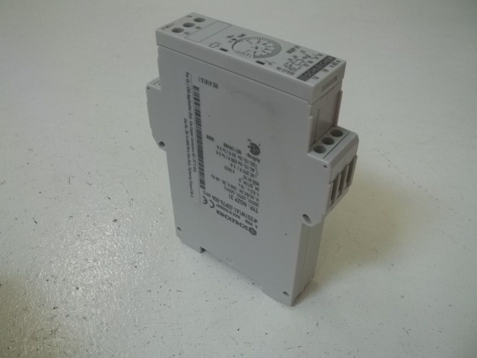 SCHLEICHER ZG1W1A1-33P76-00A TIMER TYPE NGZP 31 0,5S-10S NSMP