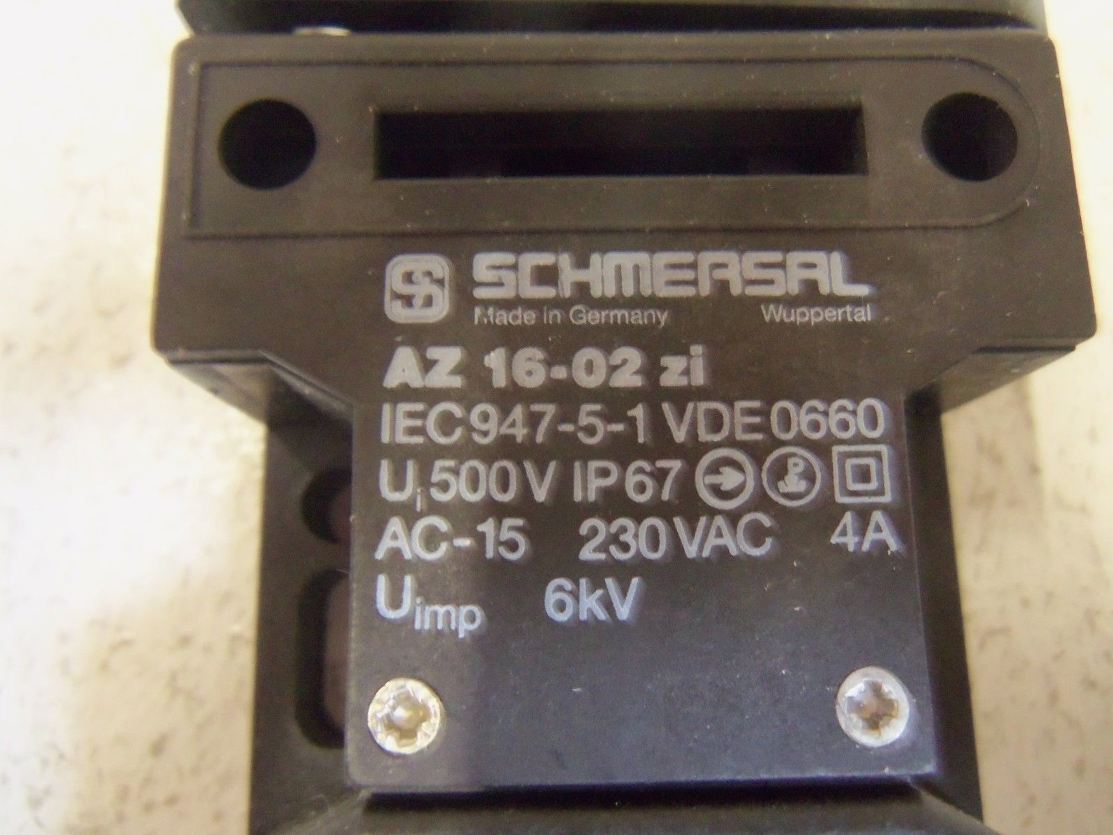 SCHMERSAL AZ16-02ZI-1637  SAFETY INTERLOCK SWITCH NSMP