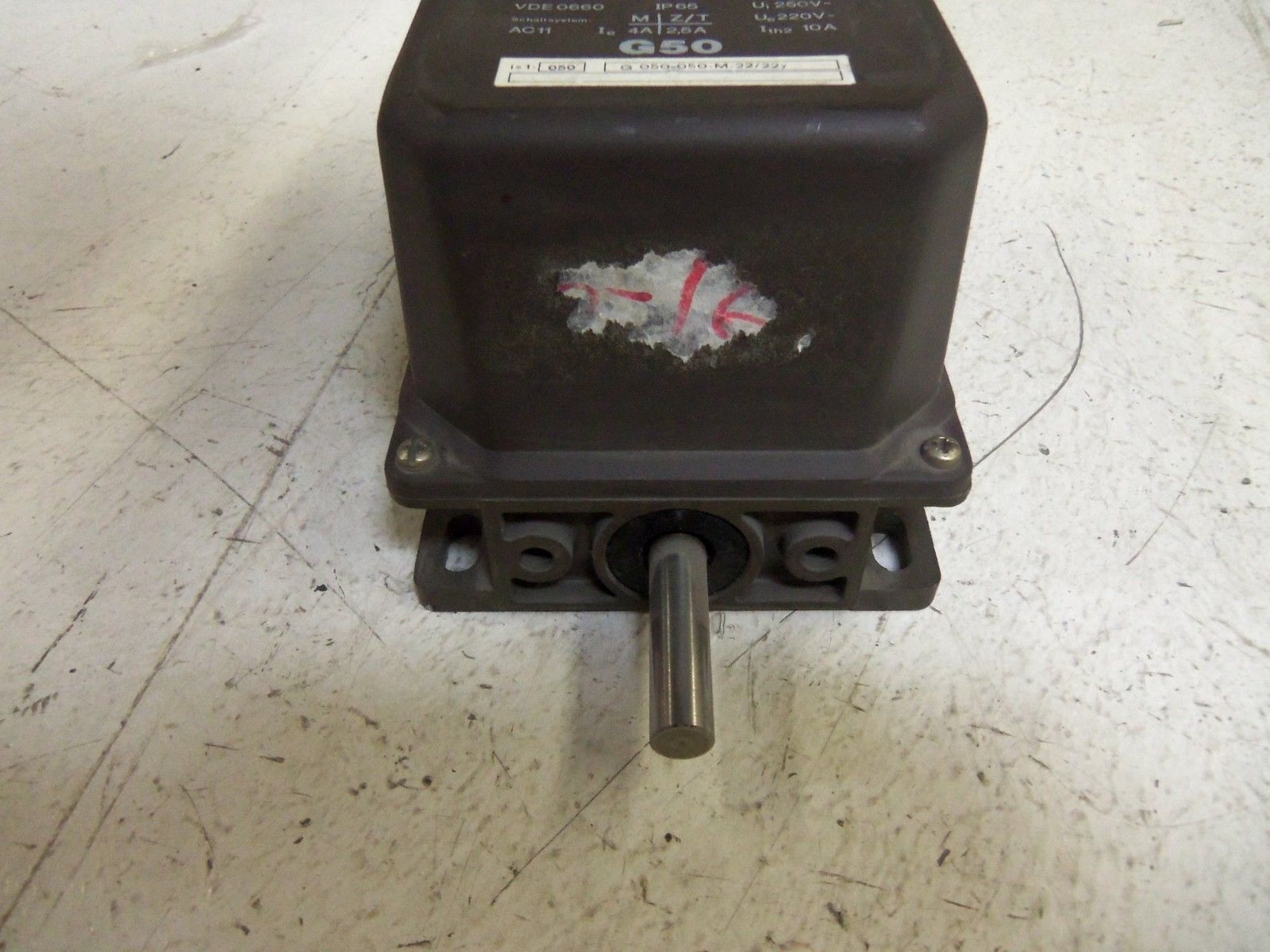 SCHMERSAL G050-050-M-22/22Y SWITCH UNMP