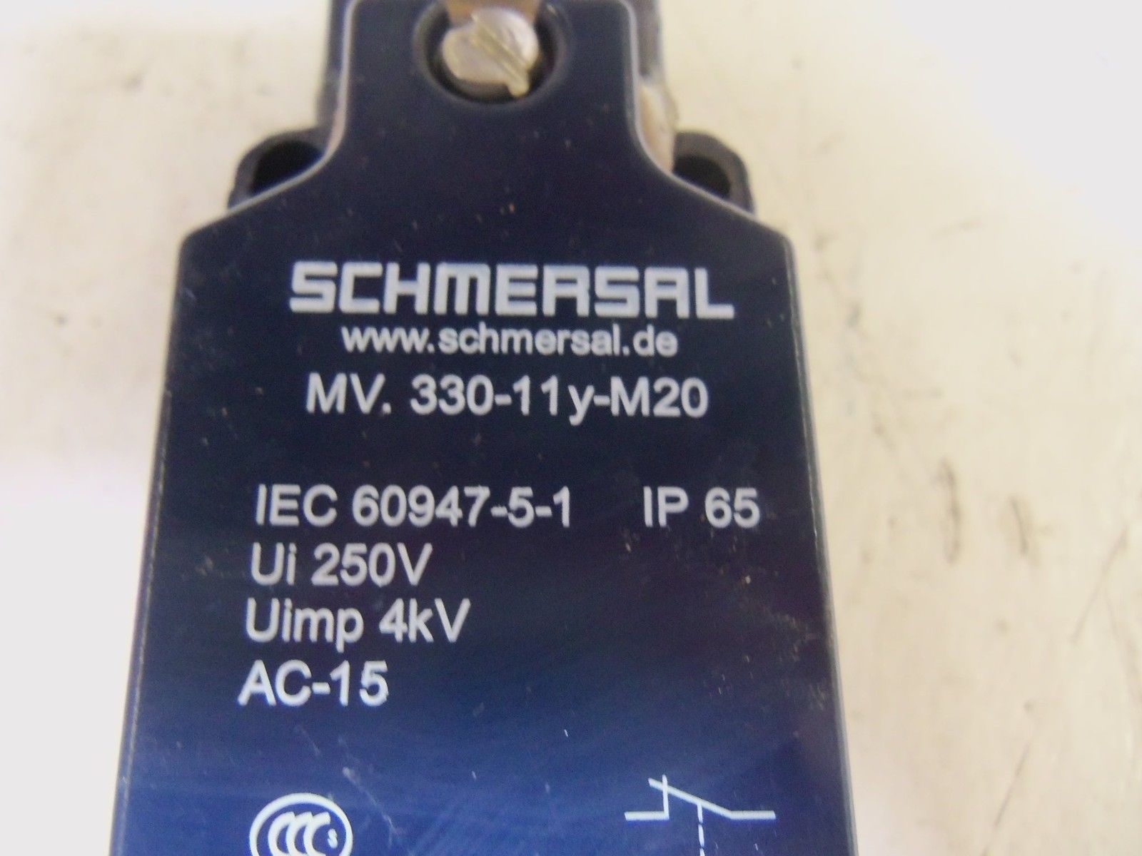 SCHMERSAL MV.330-11y-M20 SWITCH UNMP