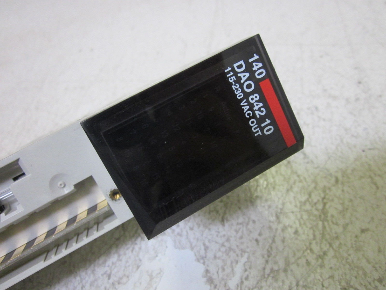 SCHNEIDER ELECTRIC 140DAO84210 UNMP