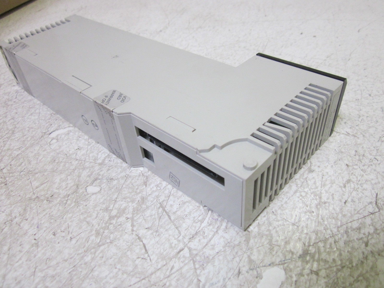 SCHNEIDER ELECTRIC 140DAO84210 UNMP
