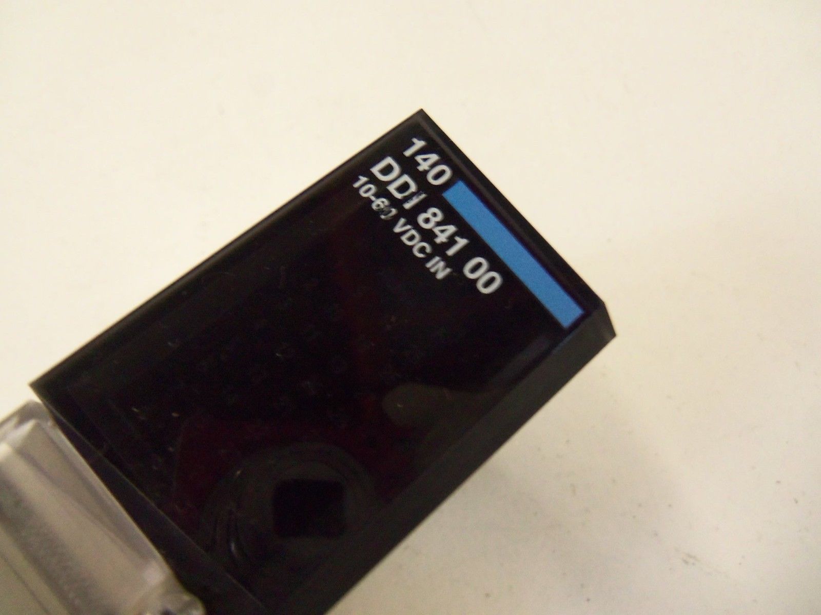 SCHNEIDER AUTOMATION INC. 140DDI84100 *NEW NO BOX*