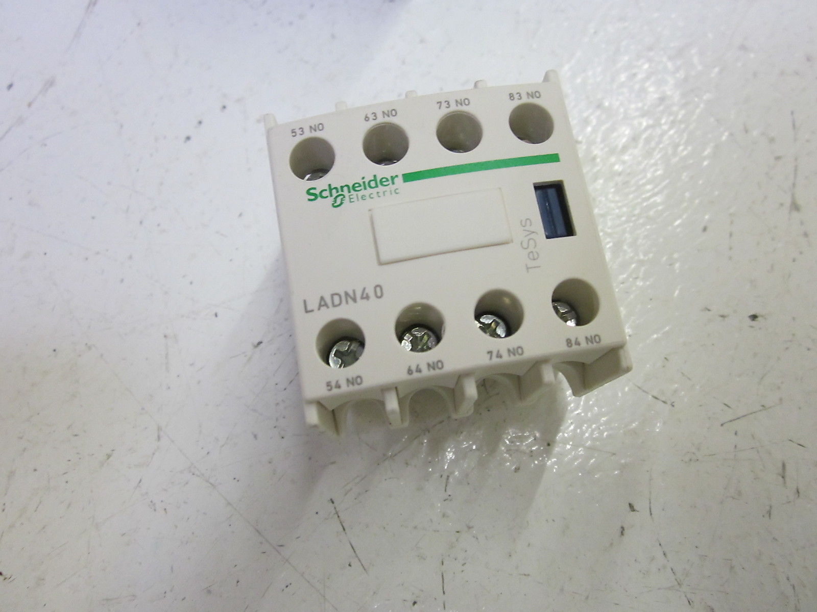 SCHNEIDER ELECTRIC LADN40 AUXILIARY CONTACT 600V (AS PICTURED)  NSMP