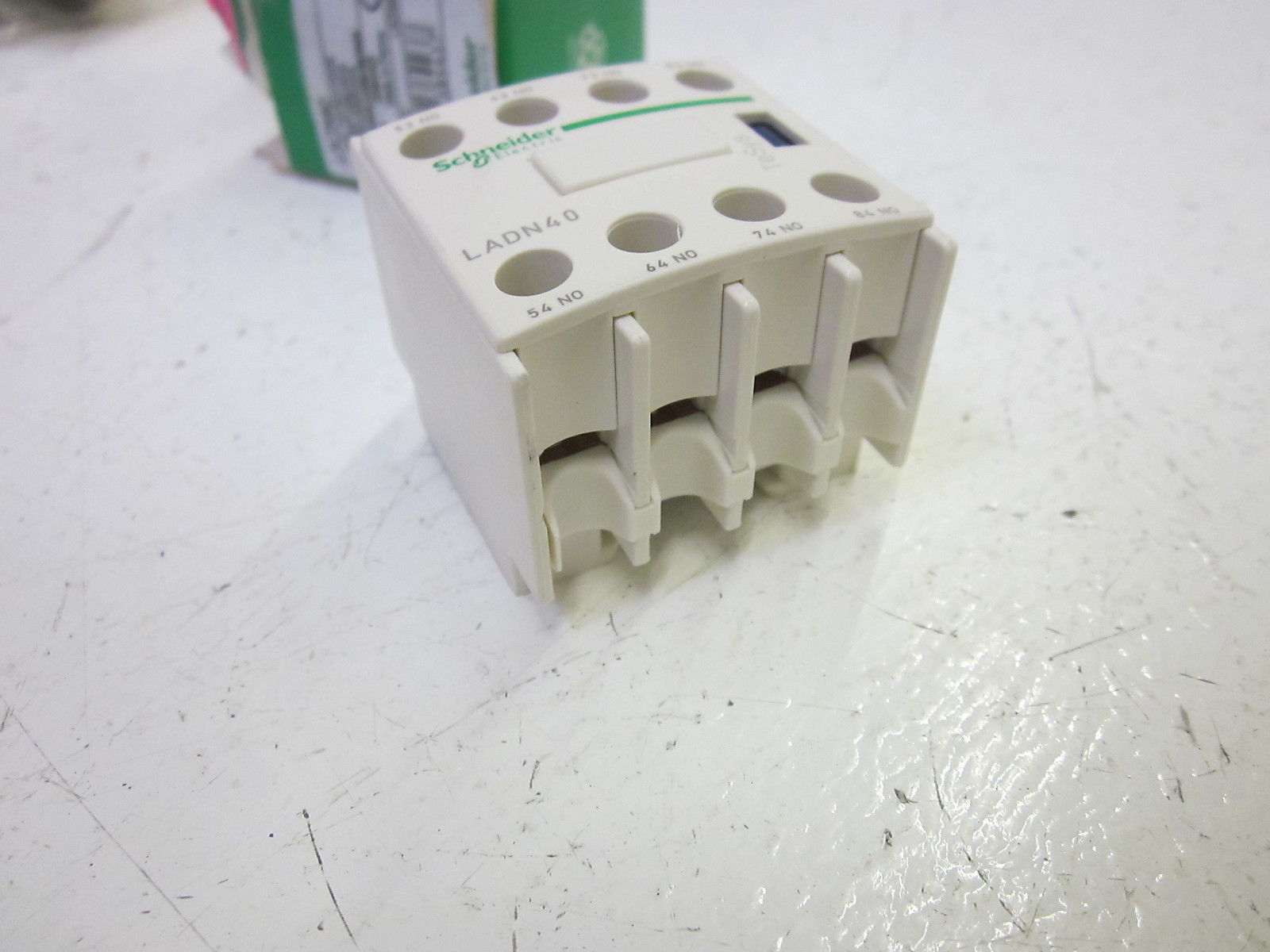 SCHNEIDER ELECTRIC LADN40 AUXILIARY CONTACT 600V (AS PICTURED)  NSMP