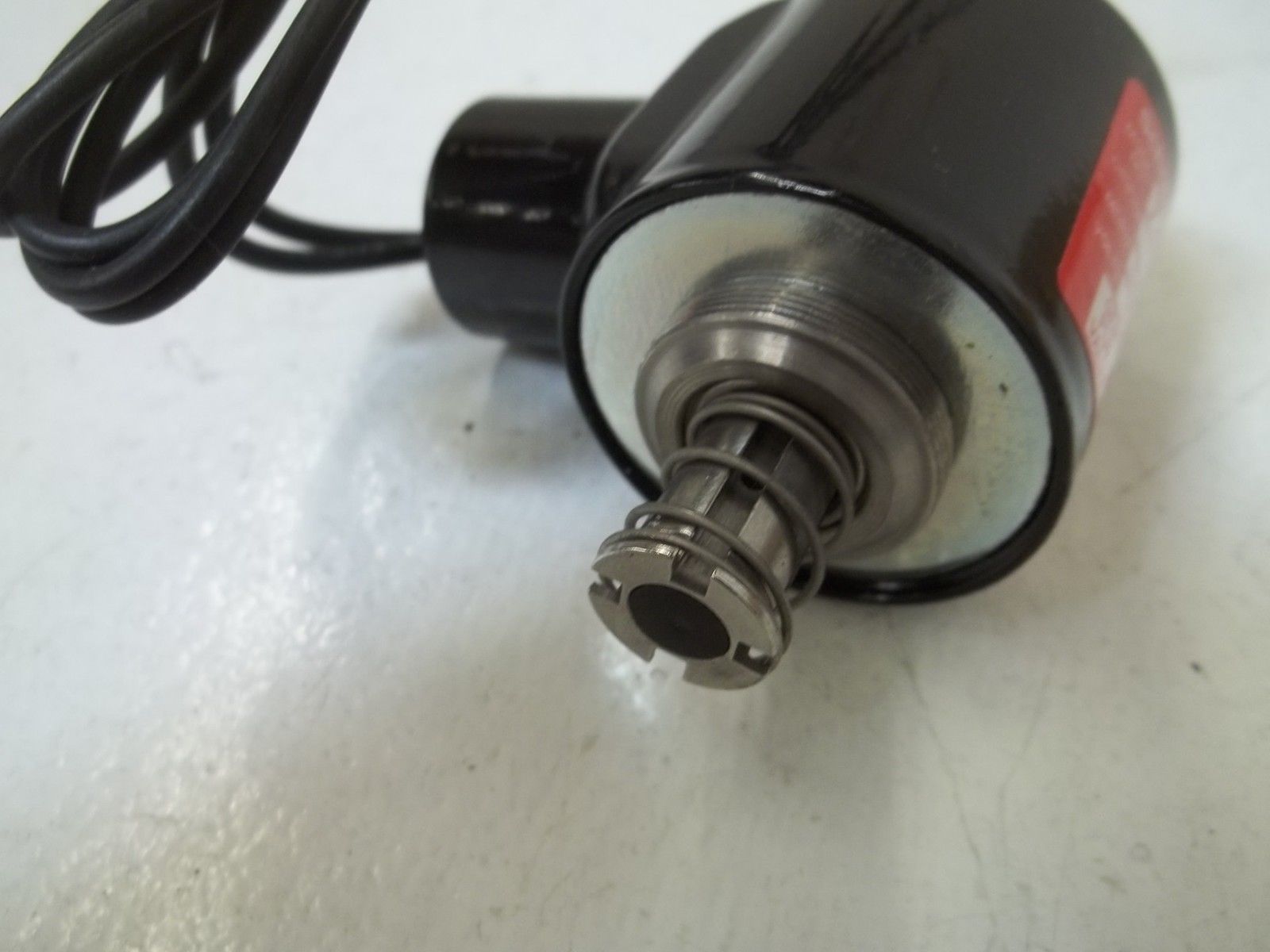 SCHRADER BELLOW 74304-8015 120V CYCLONE VALVE UNMP
