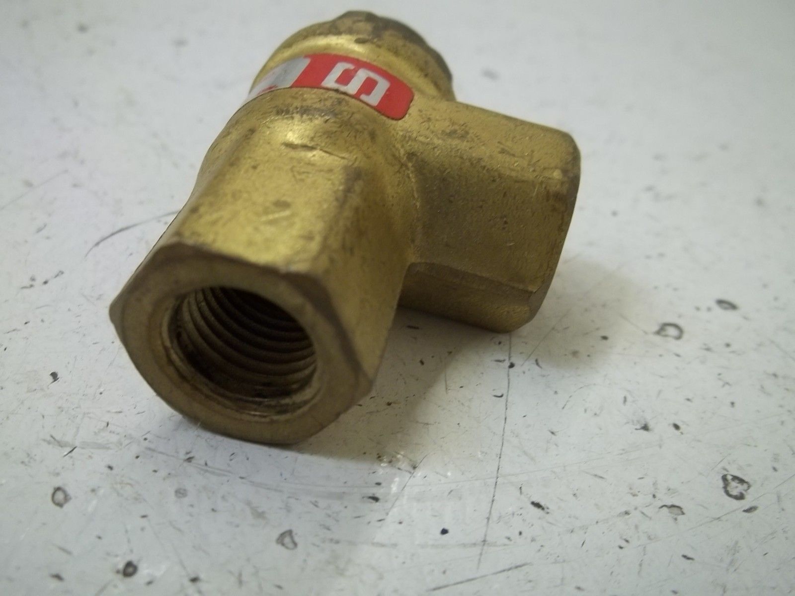 SCHRADER BELLOW 7796SP1 TWO-WAY VALVE  UNMP