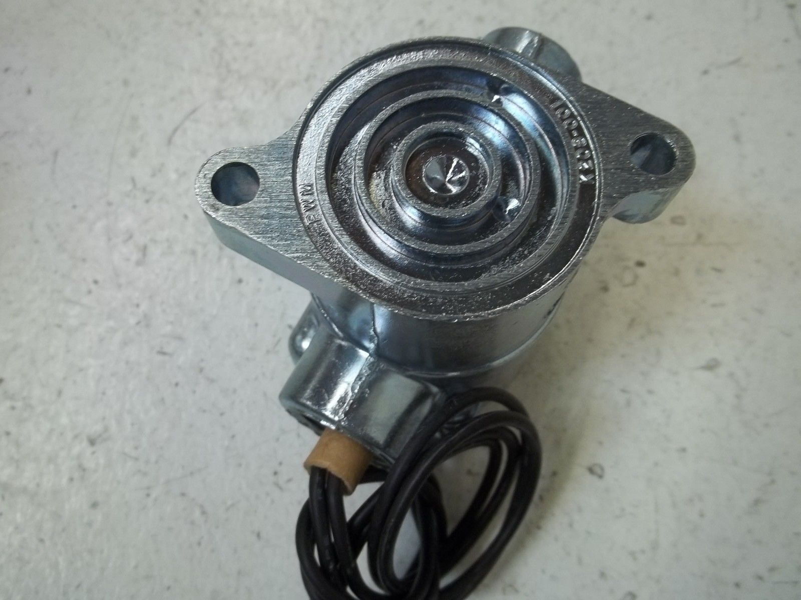 SCHRADER BELLOW K0551041 LINE MOUNT PILOT VALVE UNMP