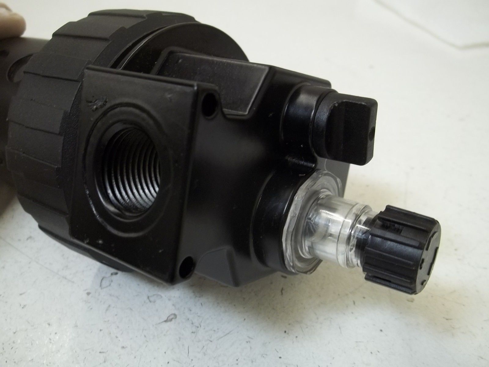 SCHRADER BELLOWS  07L32BESB PNEUMATIC VALVE UNMP