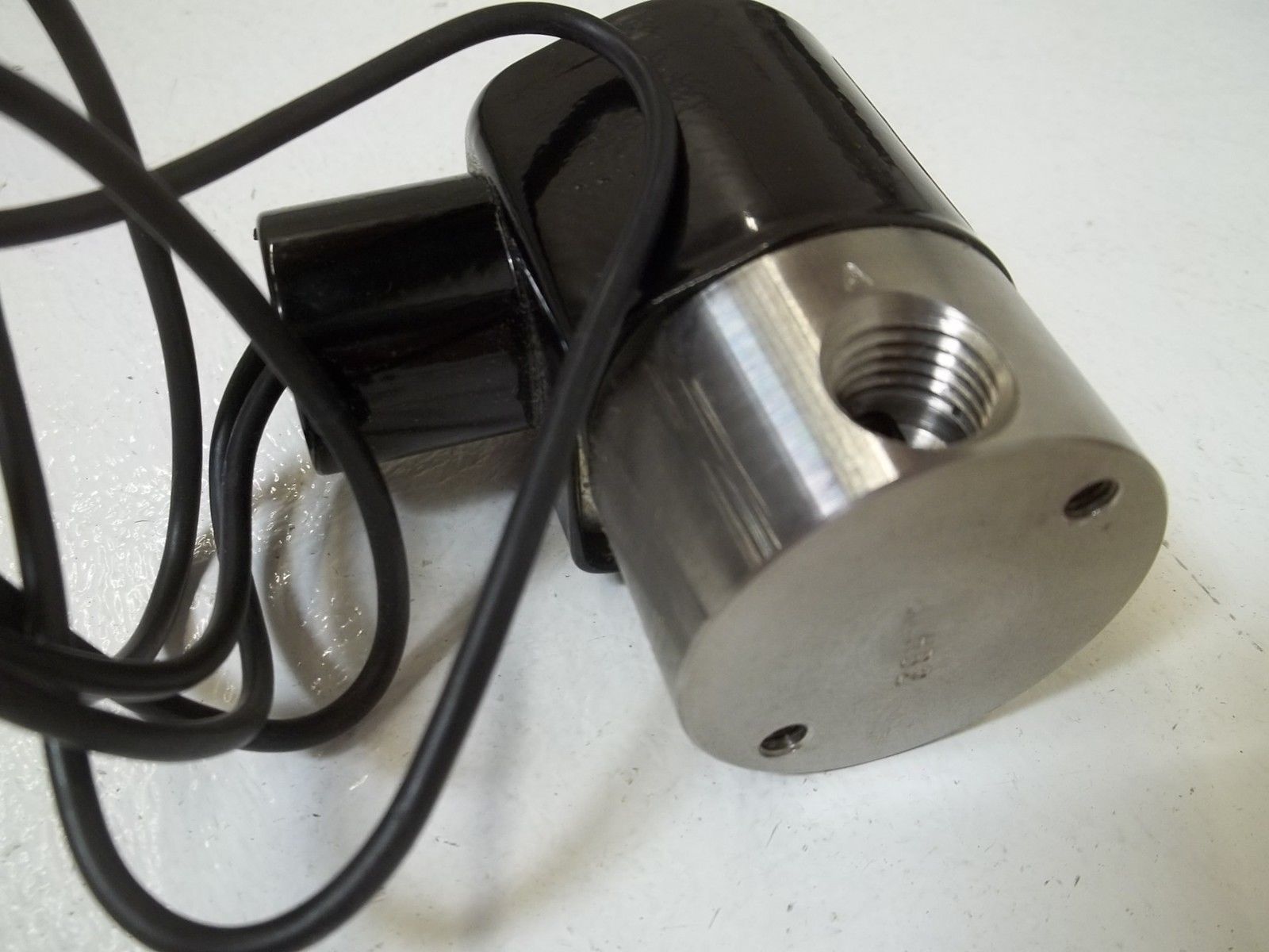 SCHRADER BELLOWS 74314-0113 3-WAY VALVE NC 24V NSMP