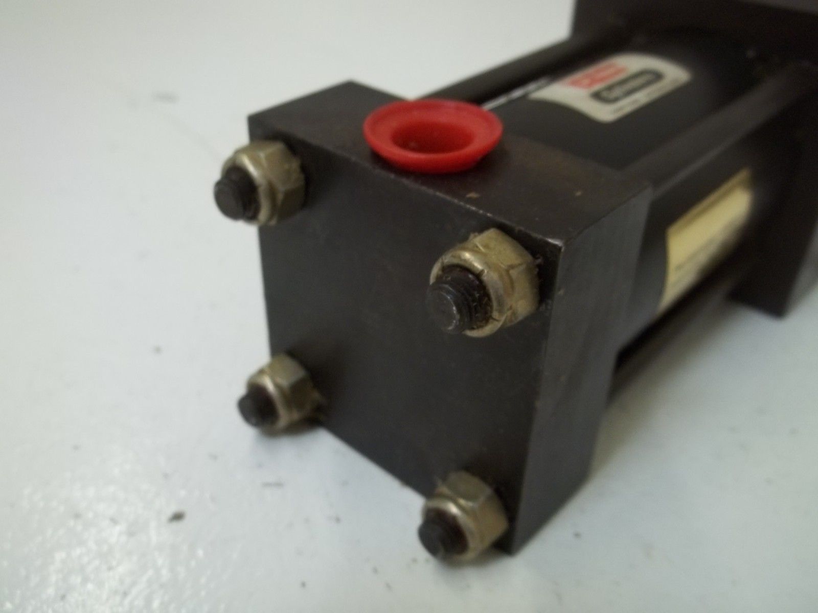 SCHRADER BELLOWS FAB000054 PNEUMATIC CYLINDER UNMP