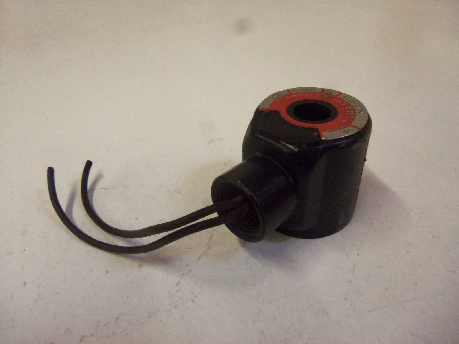 SCHRADER BELLOWS SOLENOID VALVE 74117-0115 AS IS