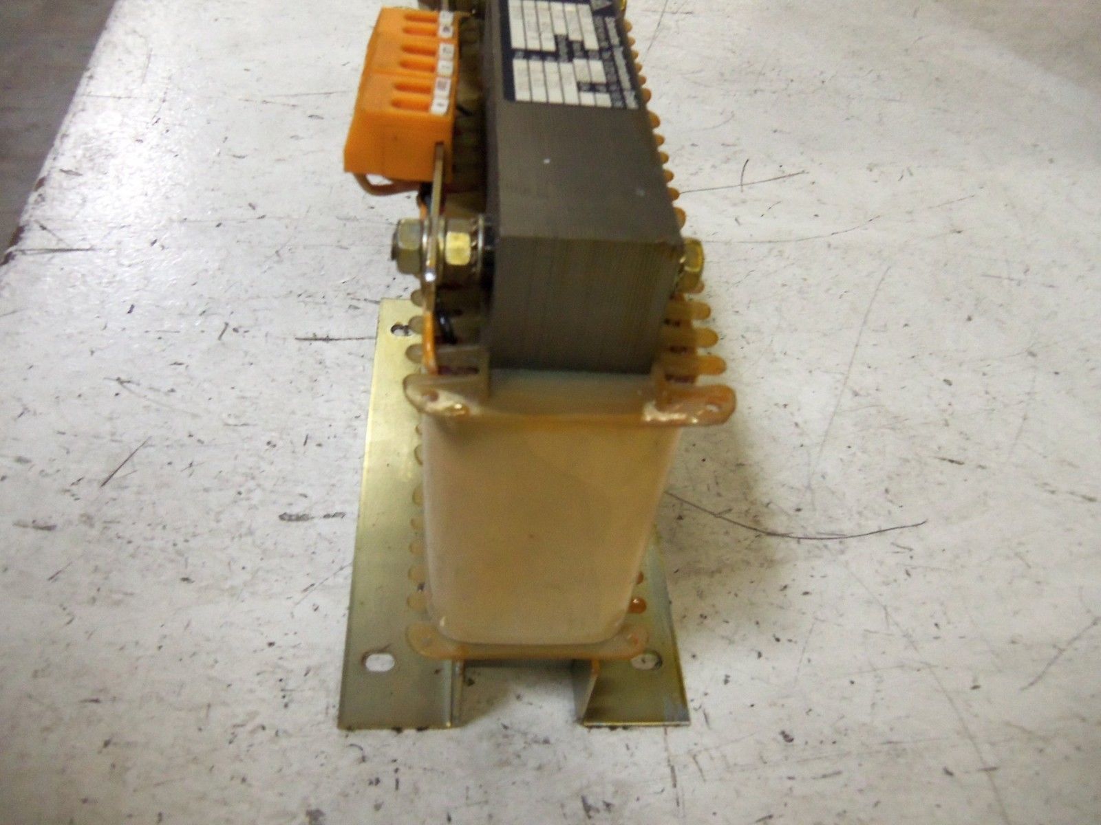 SCHUMACHER DTS10 TRANSFORMER UNMP