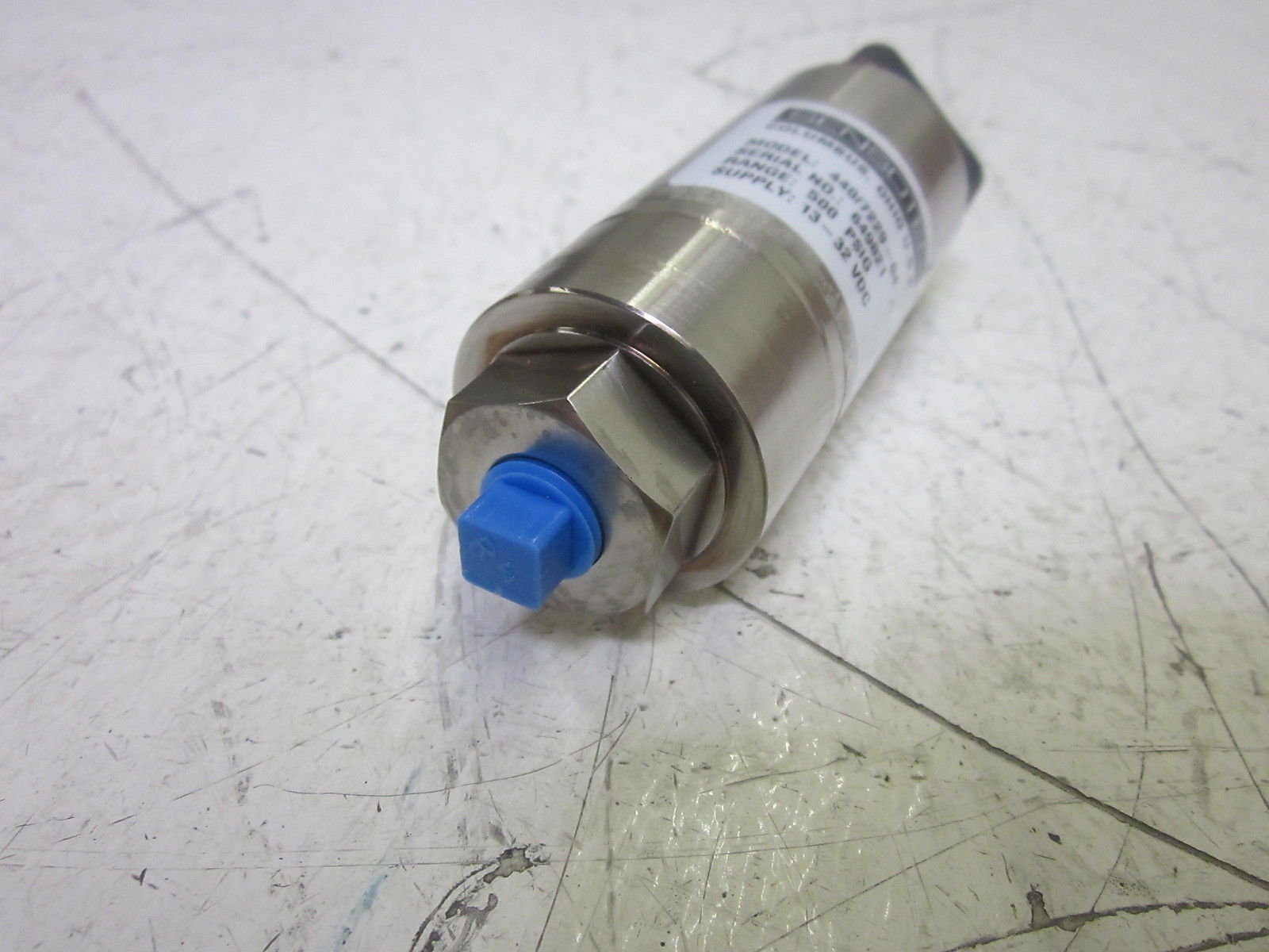 SENSOTEC 440/7229-04 AMPLIFIED TRANSDUCER 500PSIG 13-32 VDC UNMP