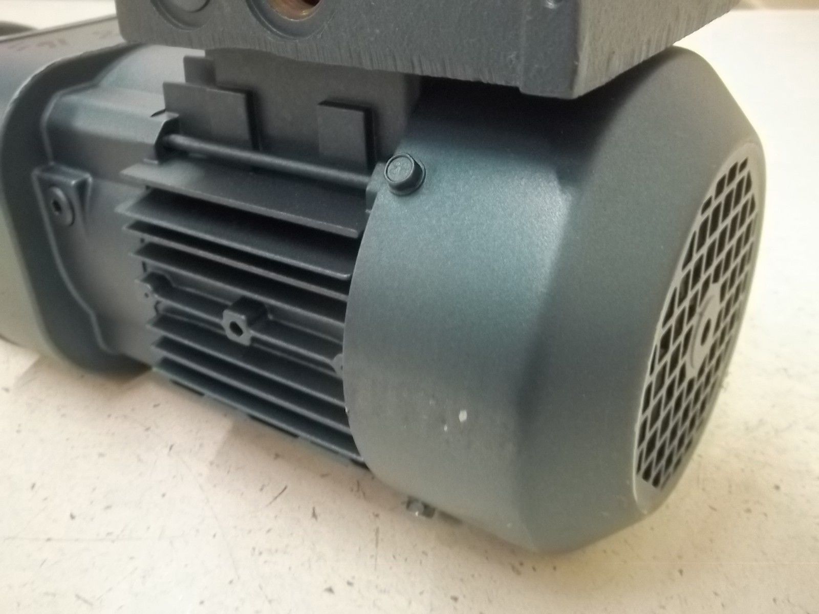SEW-EURODRIVE DFT71K4 MOTOR UNMP