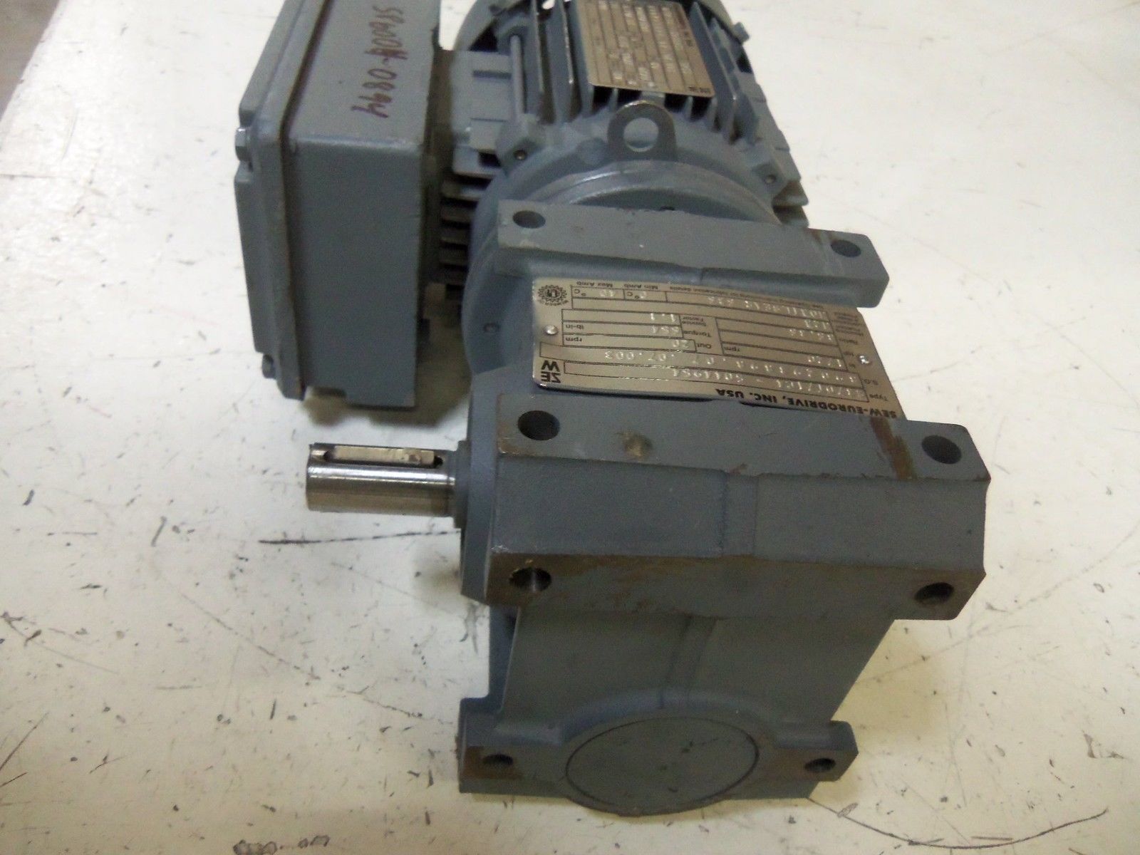SEW-EURODRIVE S37DT71C4-5044954 NSNP