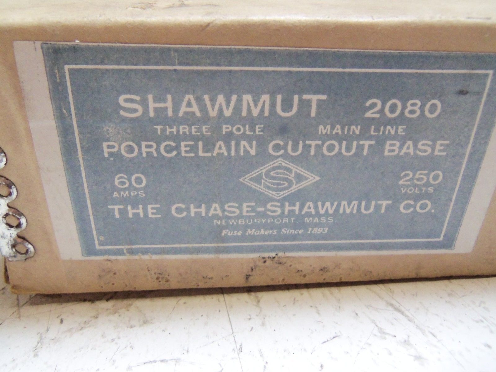 SHAWMUT 2080 PORCELAIN CUTOUT BASE NSMP