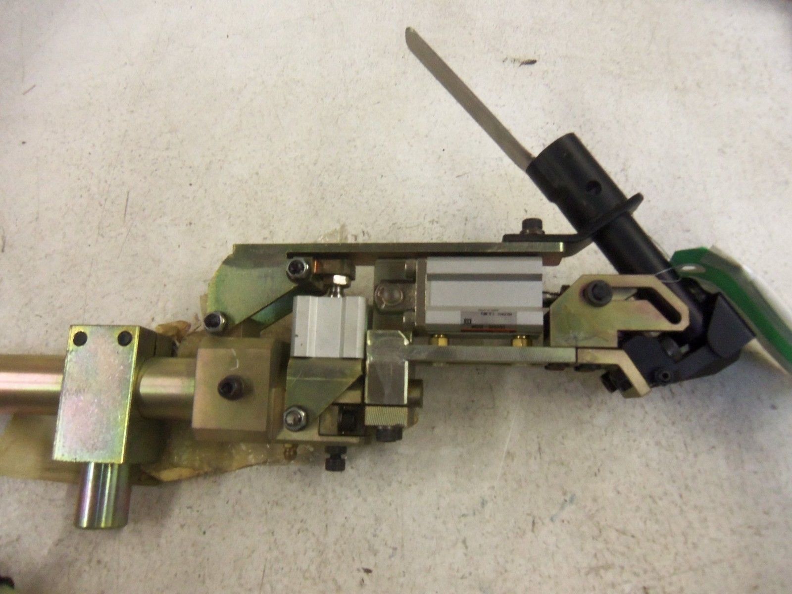 SHINWA F1326-A21 GUN WELDING UNMP