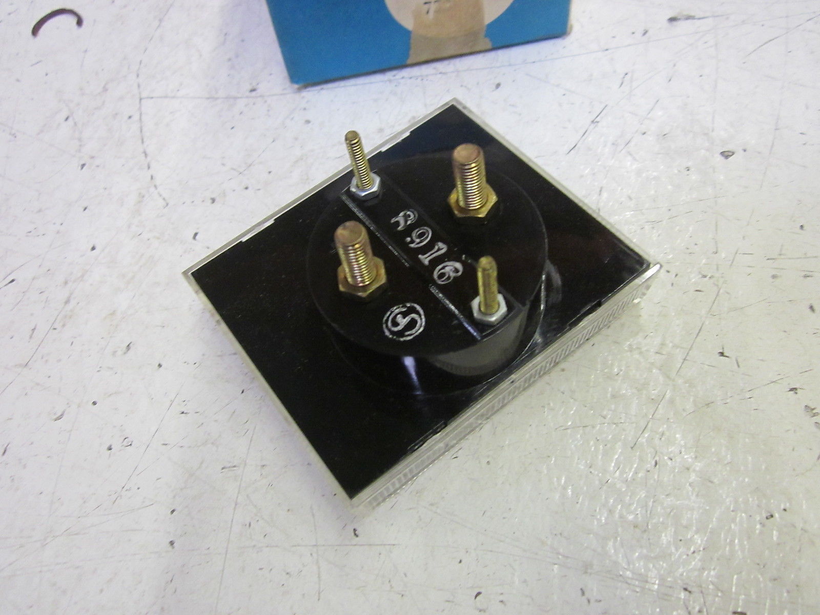 SHURITE 7208-Z PANEL METER 0/50 D.C. AMPERES UNMP