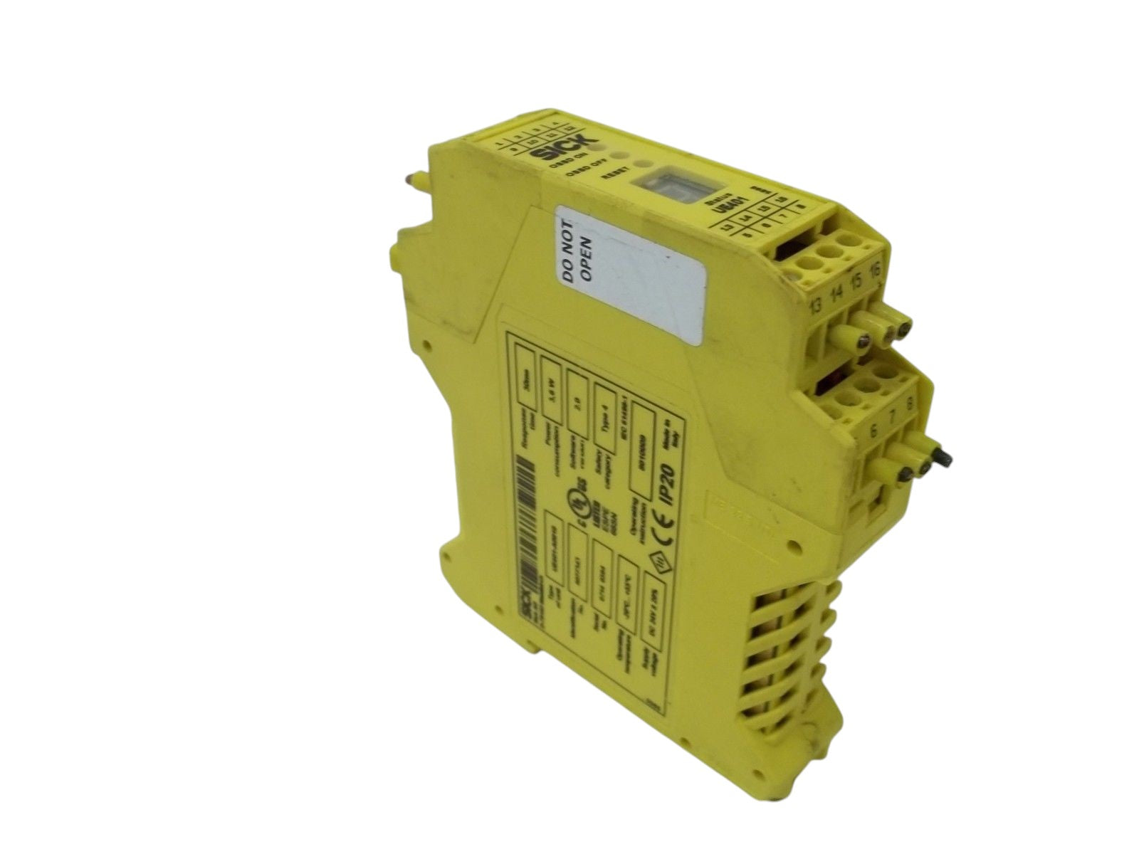 SICK UE401-A00010 SAFETY EVALUATION DEVICE RELAY UNMP