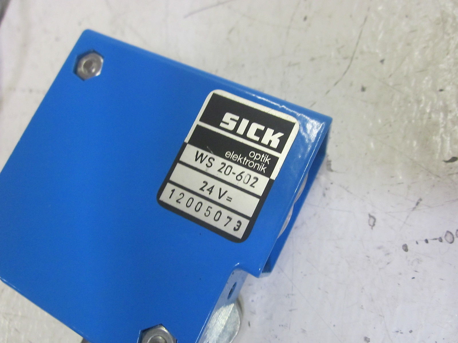 SICK WS20-602 PHOTOELECTRIC SENSOR 24VDC UNMP
