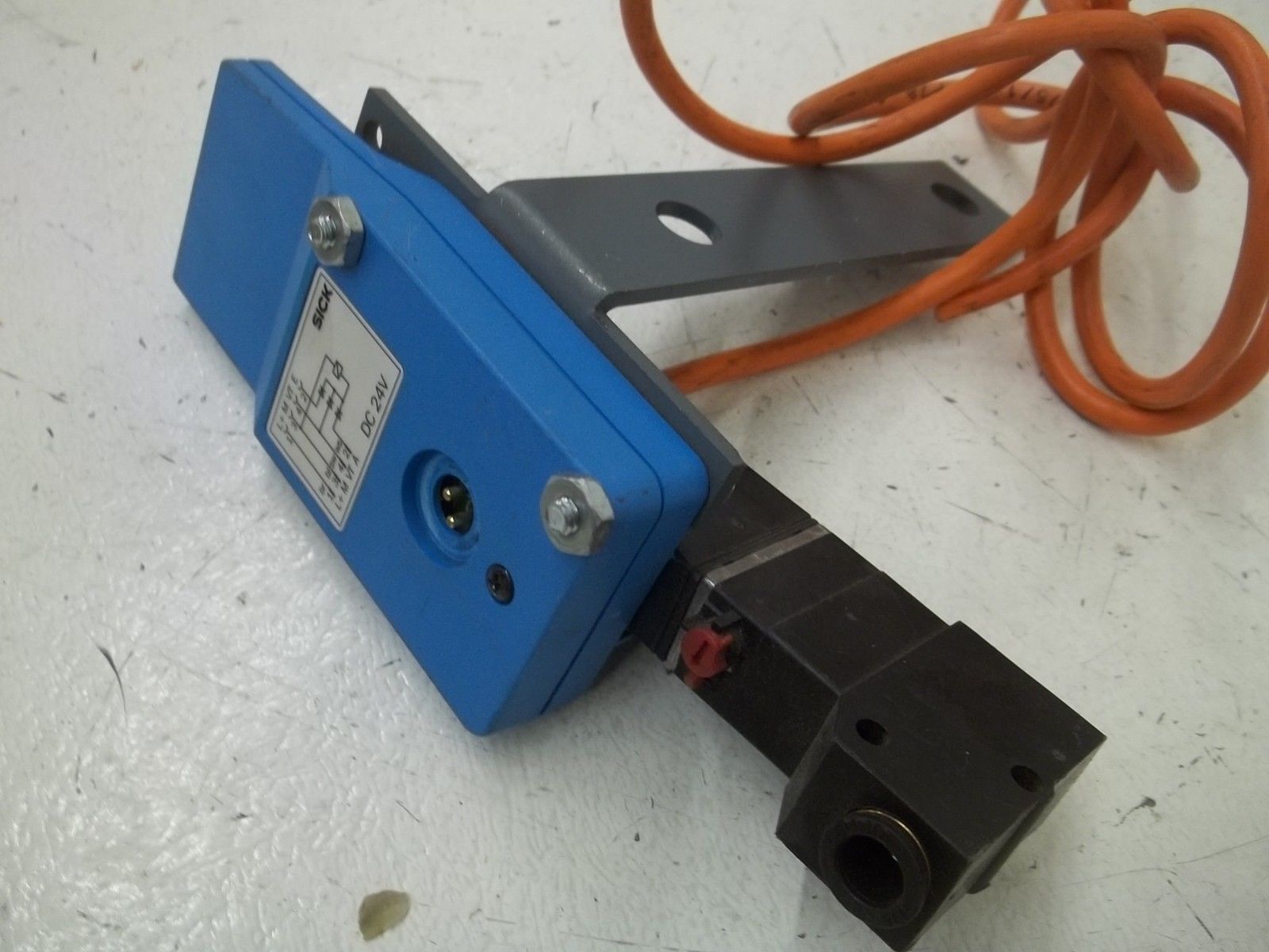 SICK WTR1-P721 PHOTOELECTRIC SENSOR UNMP