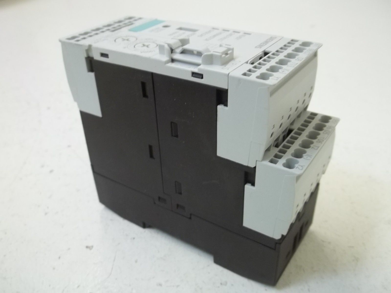 SIEMENS 3RB2283-4AC1 UNIT PROCESSING FOR FULL MOTOR PROTECTION UNMP