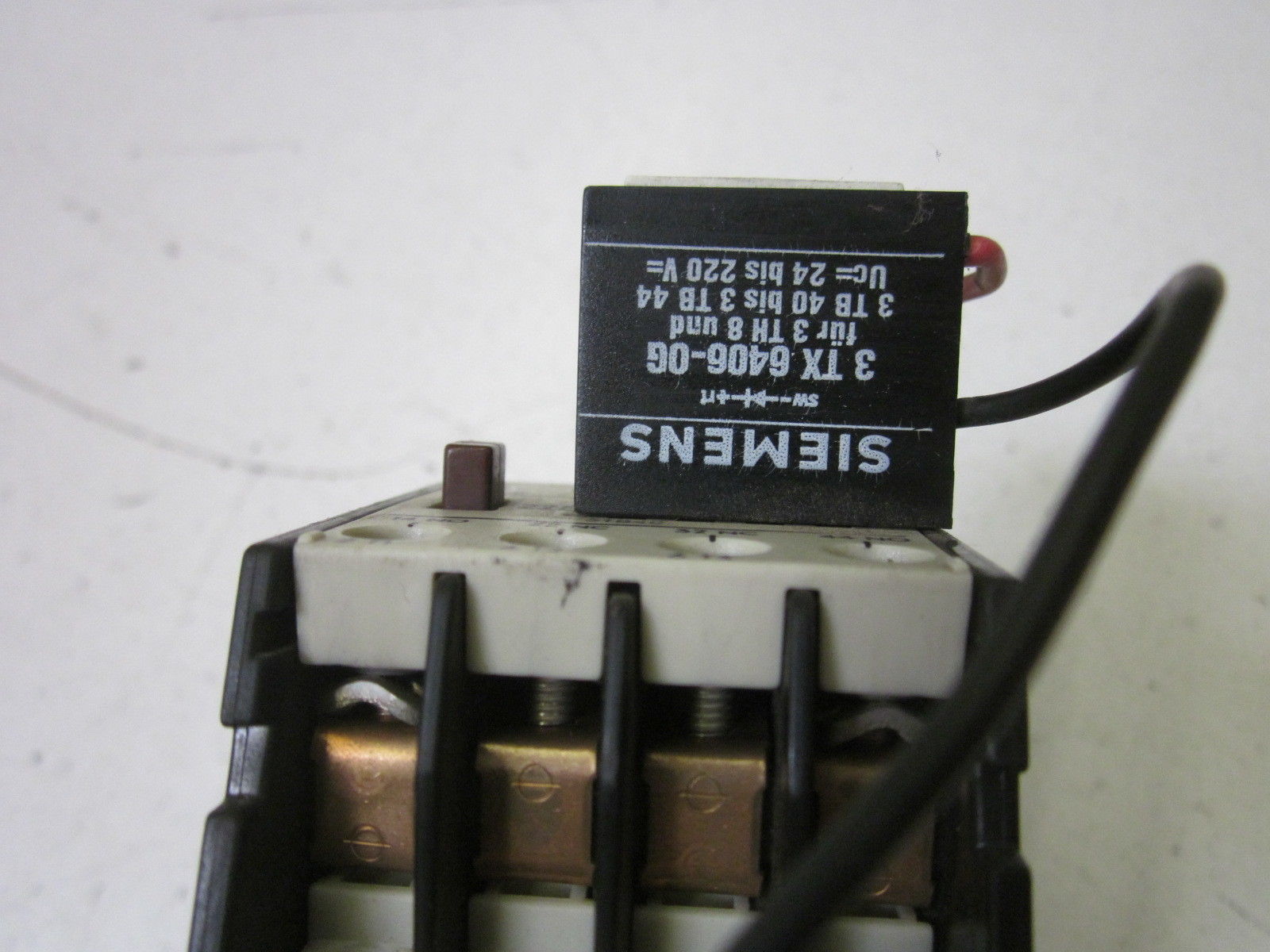 SIEMENS 3TB4017-0B 24V UNMP