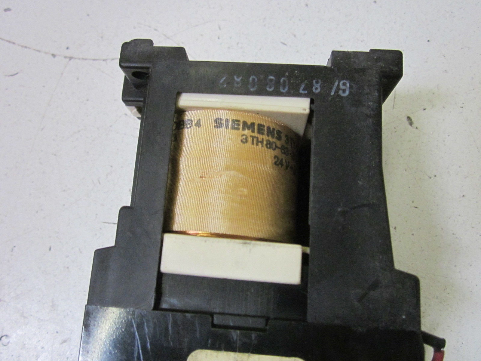 SIEMENS 3TB4017-0B 24V UNMP